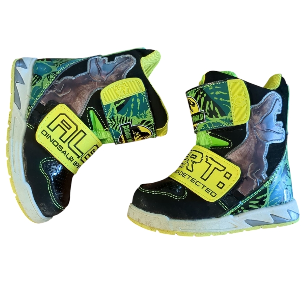 JURASSIC WORLD Black And Green Dinosaur Winter Snow Boots Toddler 6